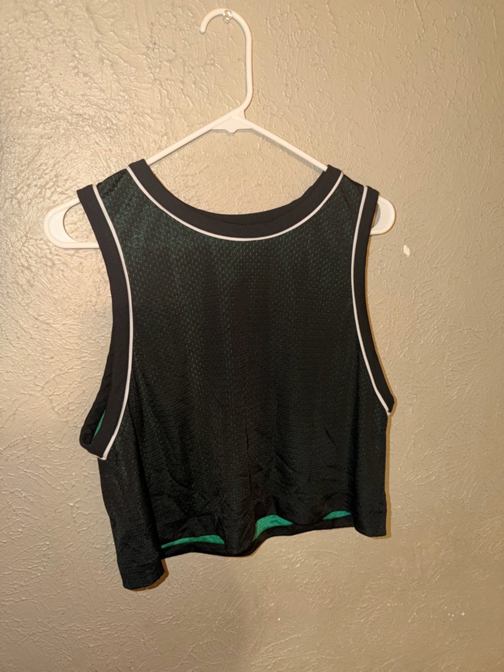 Lululemon Reversible Black/Raceway Green Sleeveless Mesh Crop Top